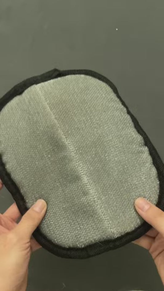 Pet Grooming Glove – Deshedding & Hair Removal for Dogs, Cats & Rabbits